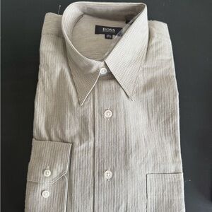 Hugo Boss Men's Light Tan Button Down Shirt